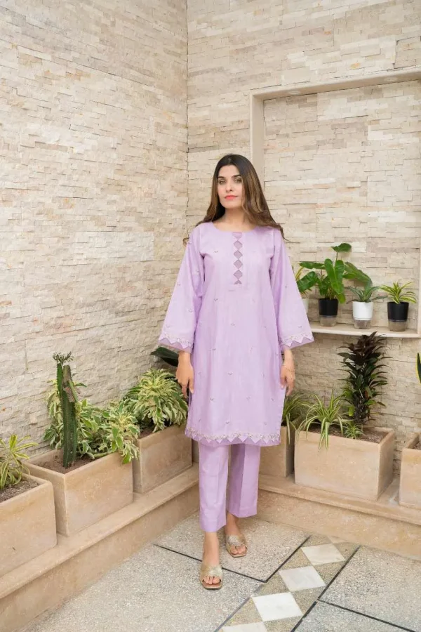 Fabric: Slub Khaddar- Purple Embroidery