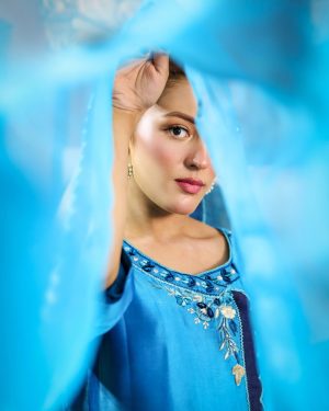 3-Piece Premium Sheesha Silk Suit (Anghrakha -style)